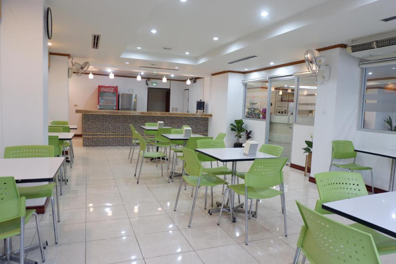 Auychai Grand Hotel Lang Suan Exterior foto